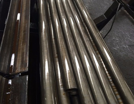 Le tube de haute qualité d'acier allié a laminé à froid le tube sans couture du tuyau d'acier 4130 4135 4140