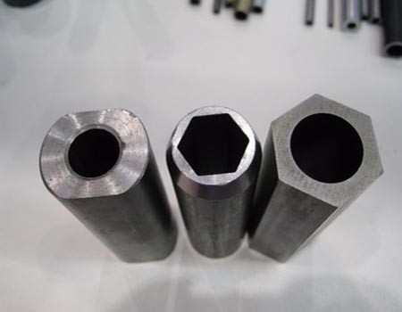 Le tuyau d'acier au carbone d'ASTM forme 1-12m Q345 Q235 45# 20# 16Mn